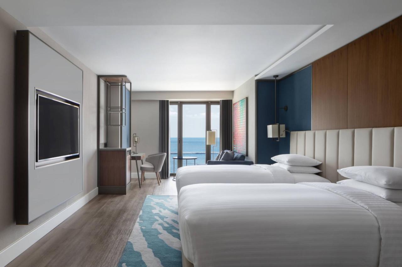 Izmir Marriott Hotel Екстериор снимка