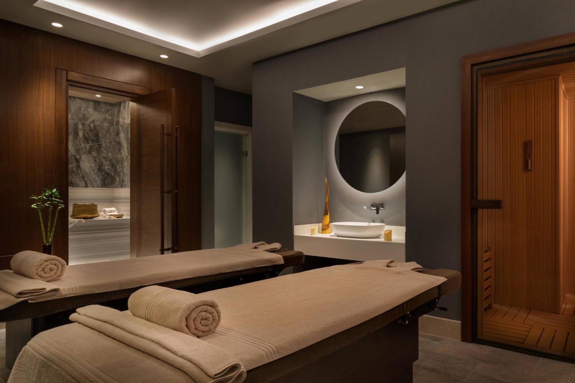Izmir Marriott Hotel Екстериор снимка Spa treatment room